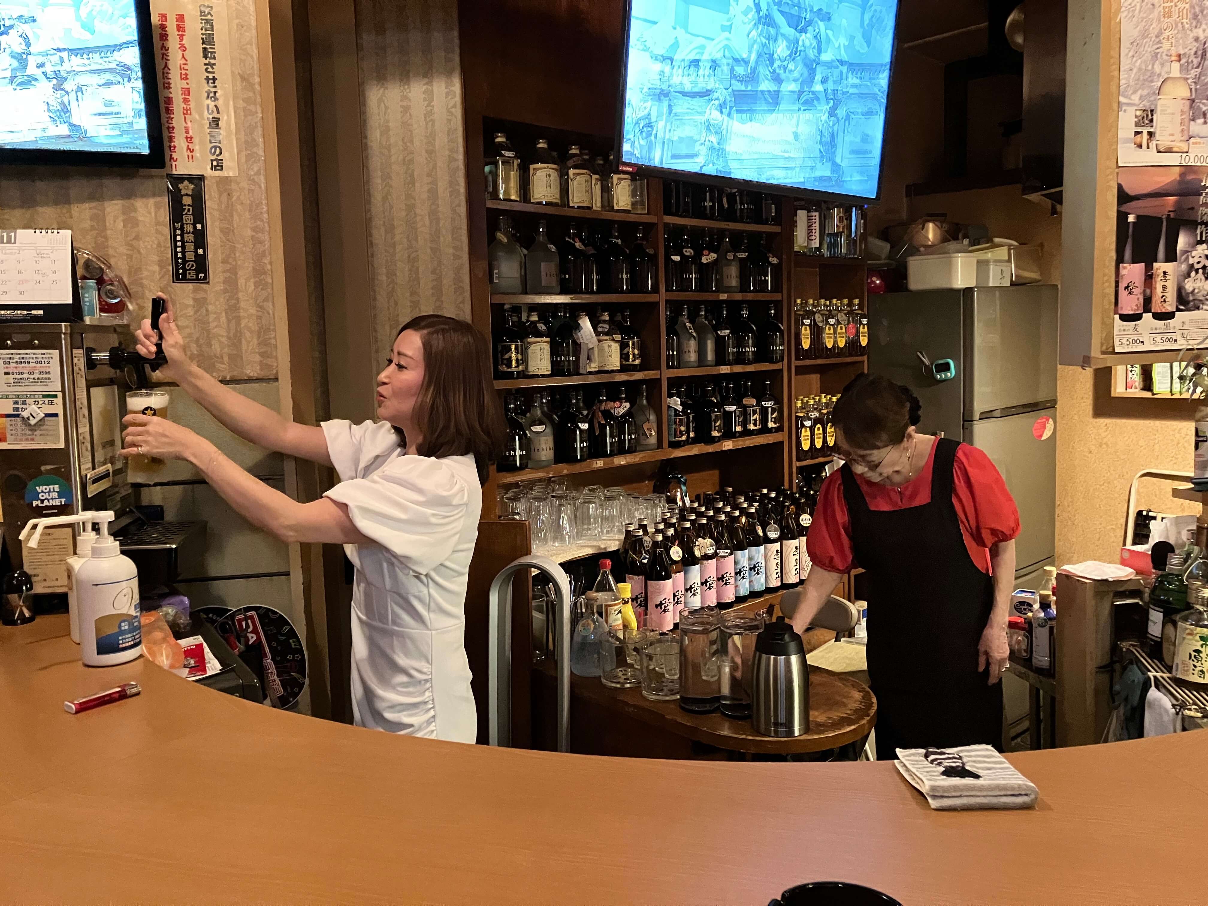 スナック李里子の店内写真 1