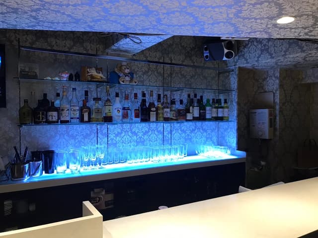 photo-0